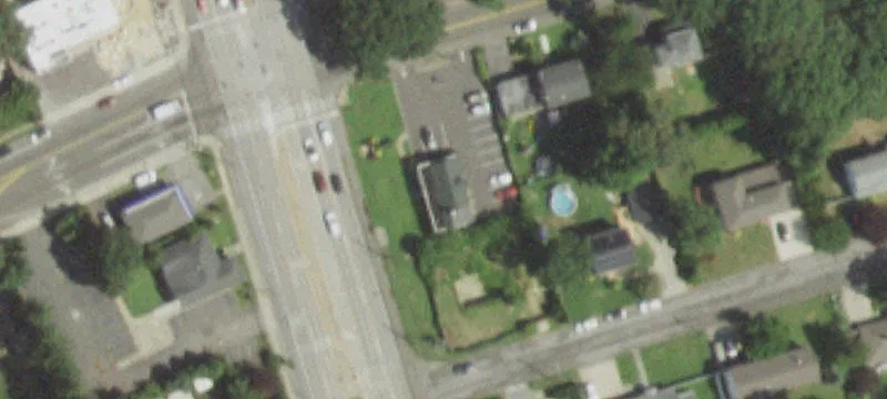 North Babylon Commercial Building For Lease