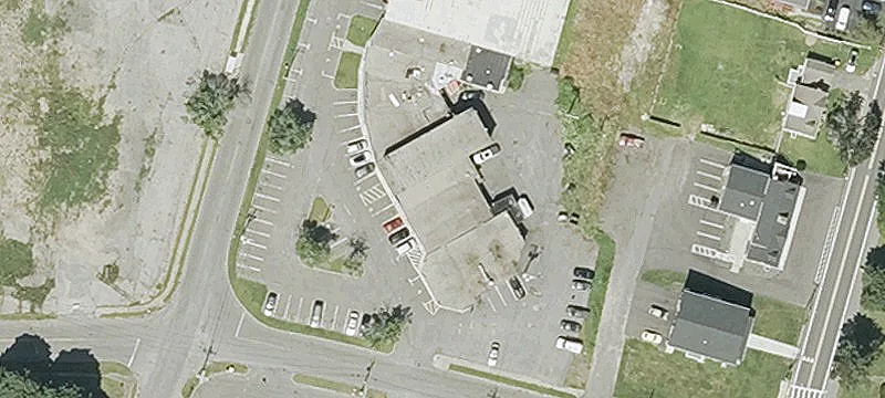 Retail/Office Space in Busy Mall