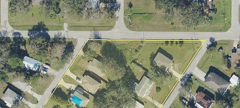 Cleared Corner Lot in Ruskin
