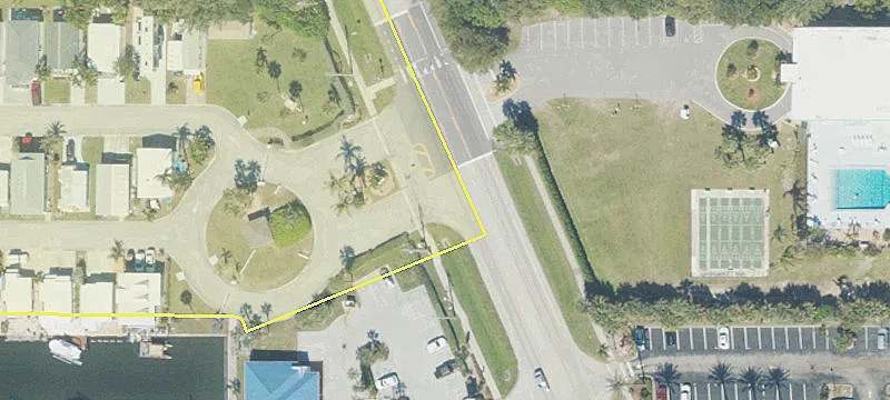 Canal-Front Lot in Venture Out