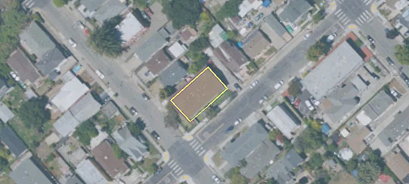 Renovated 5-Unit Oakland Multifamily Property
