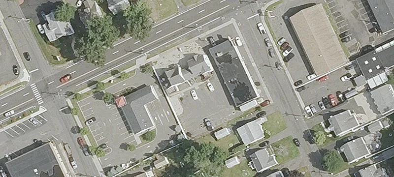 Farmington Avenue Commercial Space