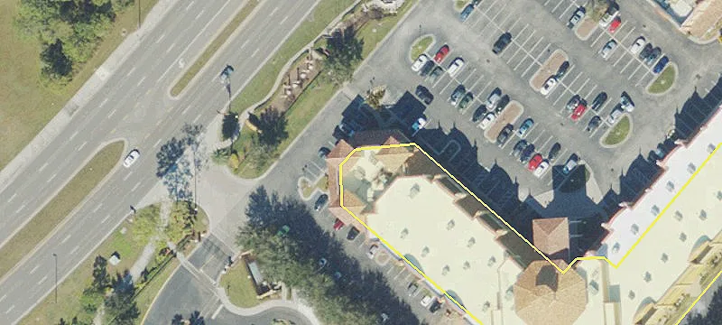 I-Drive Retail Plaza City Lake Pointe