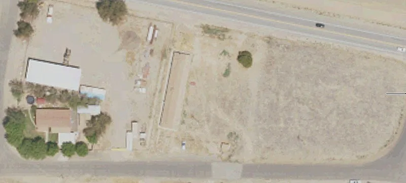 Cuyama Valley Fourplex on Highway