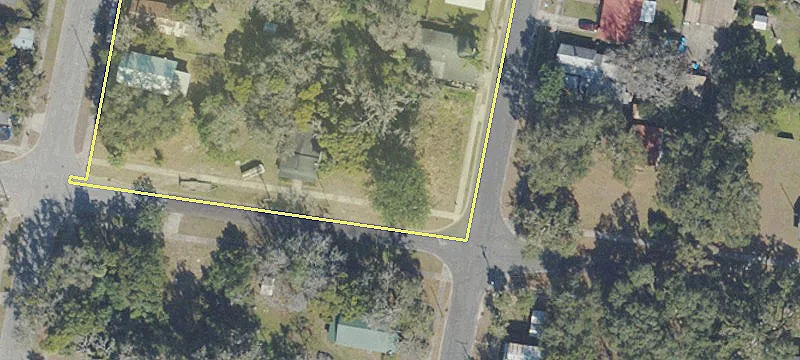 Building Lot in Growing Area
