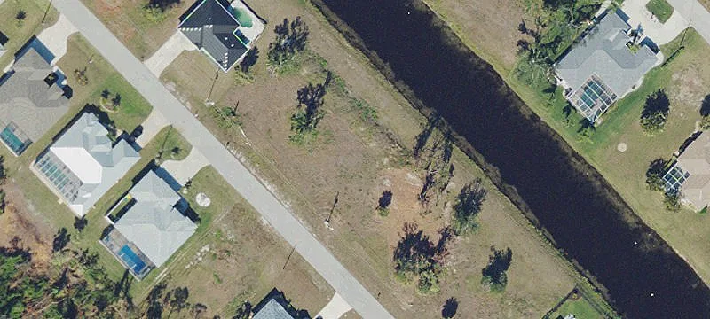 Rotonda Lot Near Beaches
