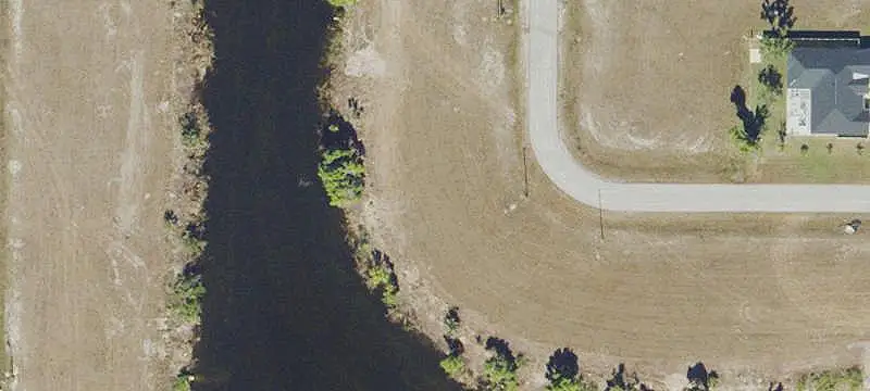 Oversized Waterfront Lot in Cape Coral