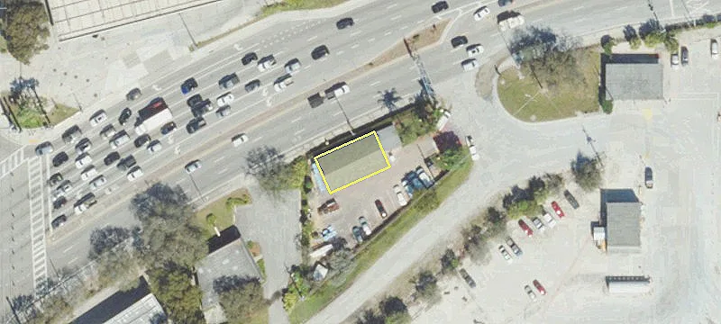 Free Standing Building on Atlantic
