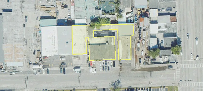 Warehouse in Thriving Industrial Corridor