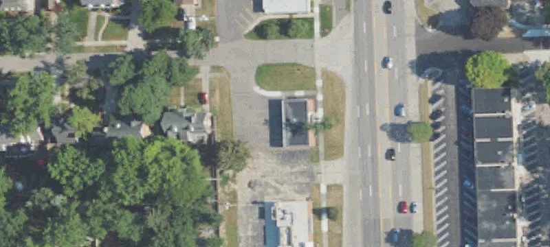 Commercial Space Near I-696