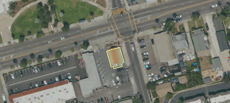 Restaurant Near Freeway For Sale