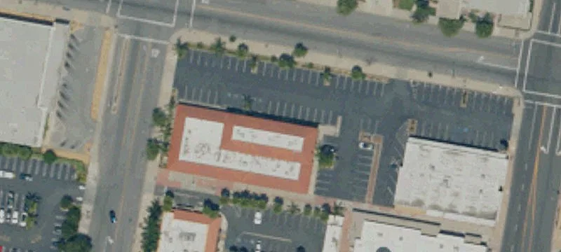 Retail/Office Space Near Freeways