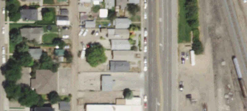 Renovated Retail Building For Sale