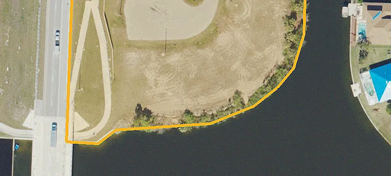 Waterfront Lot in Cape Coral