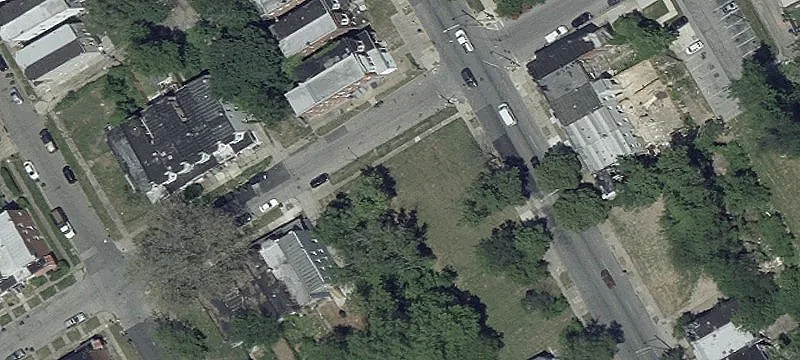 Corner Lot in Park Circle