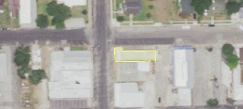 Downtown Schulenburg Versatile Commercial Building