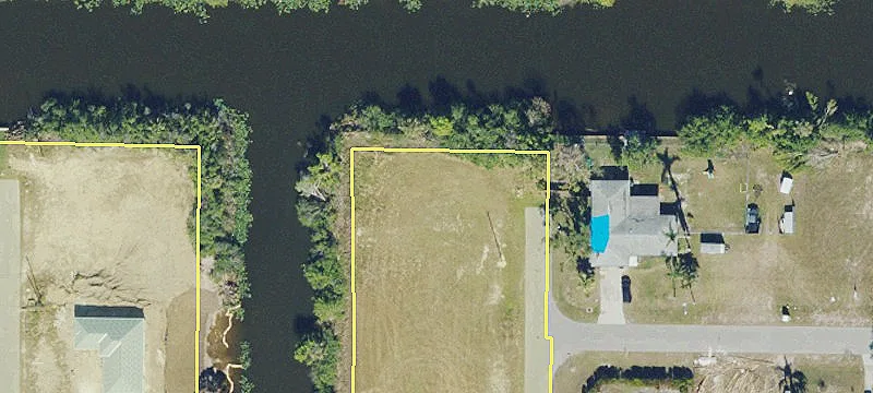 Cape Coral Canal-Front Lot