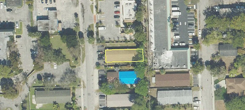 Modern Fourplex Near Sunrise Boulevard