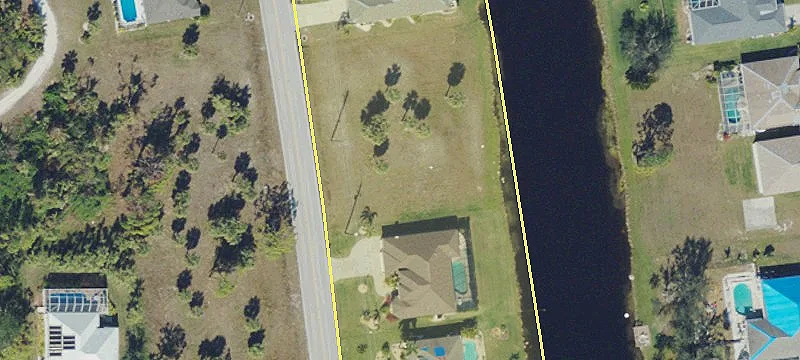 Waterfront Lots in Rotonda West