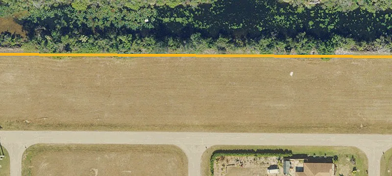 Waterfront Lot in Cape Coral