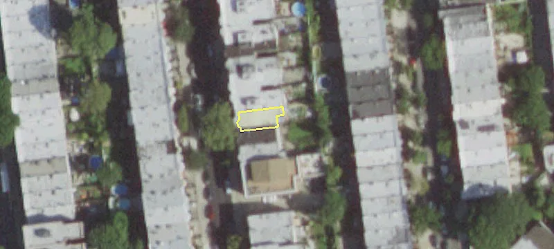 Greenpoint Home on Large Lot