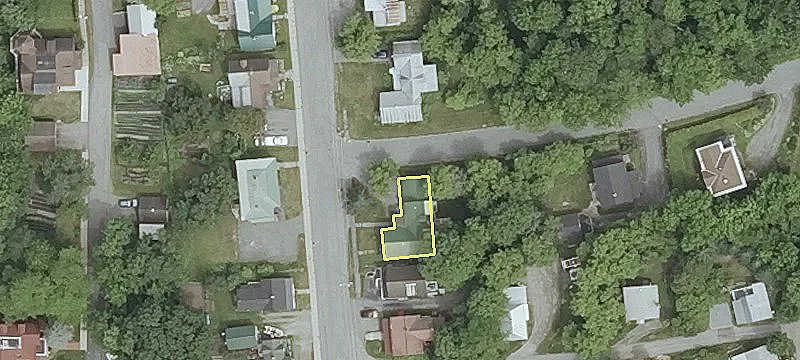 Land Parcel in Established Neighborhood