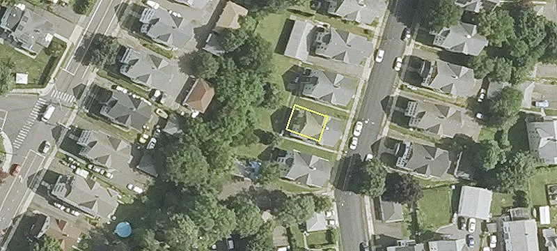 Updated Triplex in Convenient Location