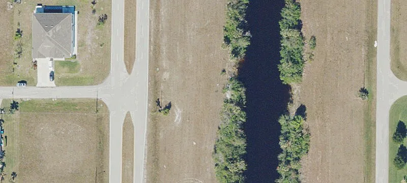 Waterfront Lot in Cape Coral