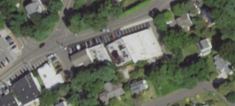Centerport Retail Building For Sale