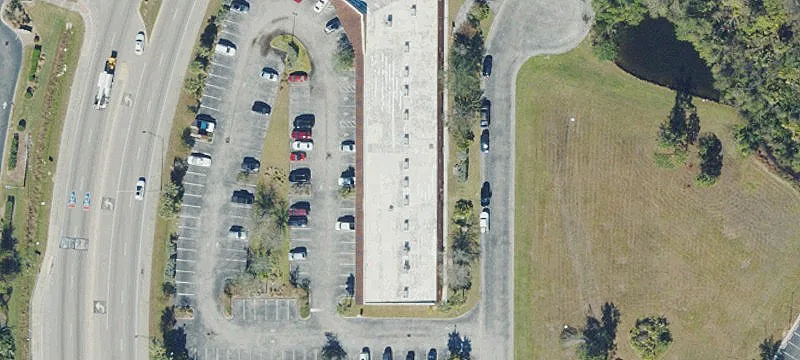 Versatile Unit in Prime Location