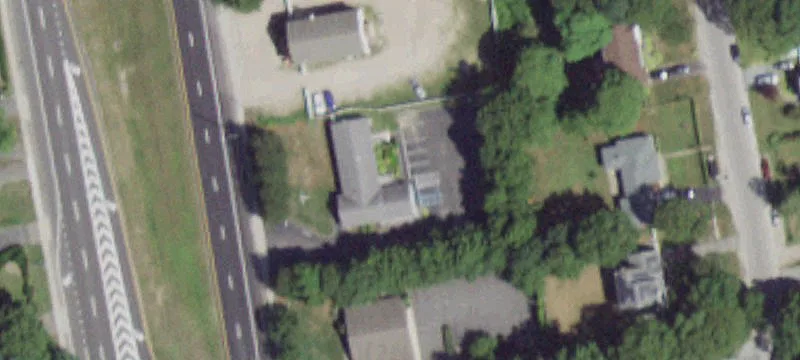 Free Standing Building on Parkway