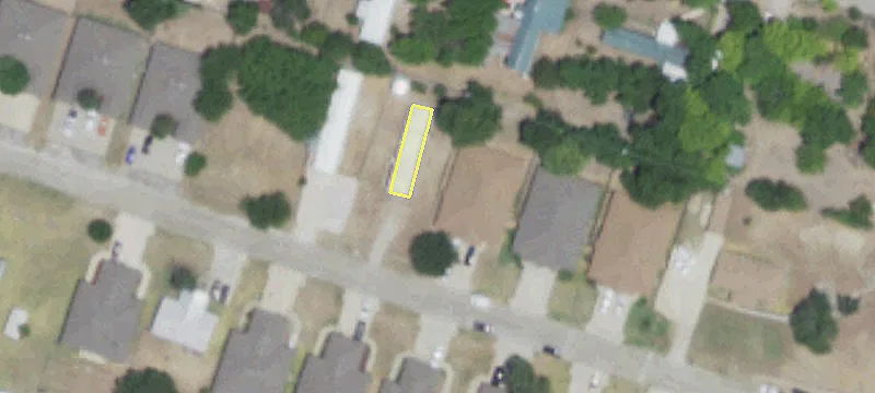 Prime Commercial Lot on Rosewood