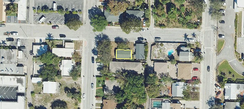 Renovated Villas in Downtown Location