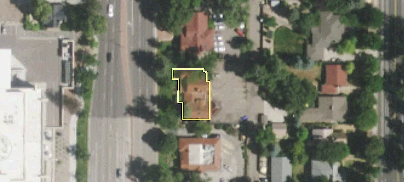 Renovated Office Building Near Downtown
