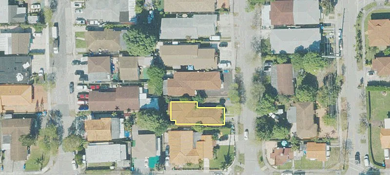 Remodeled Duplex with Modern Amenities