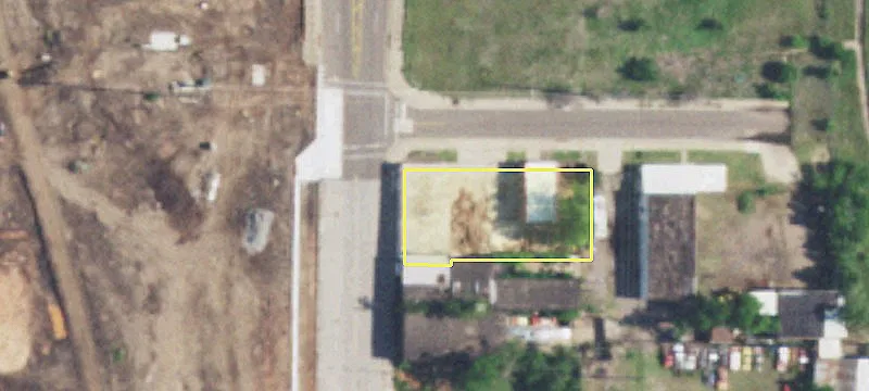 Retail Space Facing Scissortail Park