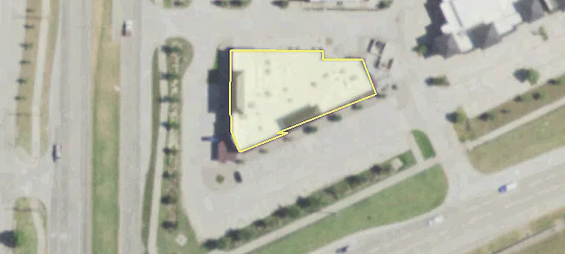 Retail Space in Prime Location