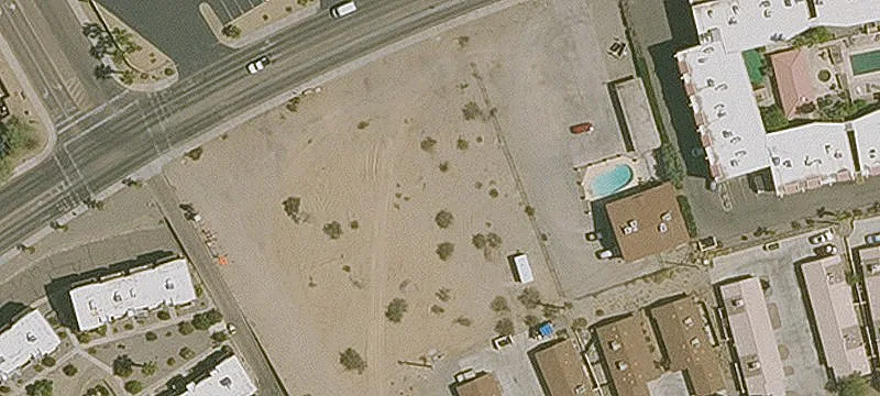 Level Lot Close to Downtown
