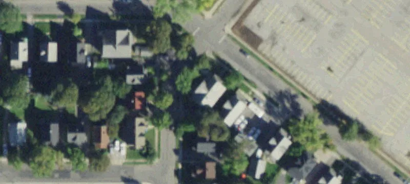 Large Duplex with Separate Utilities