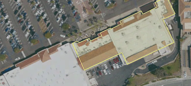 Retail Space in Shopping Center
