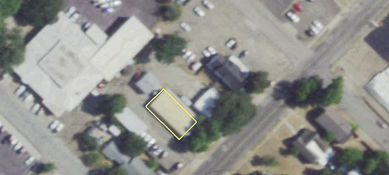 Renovated Commercial Building For Lease