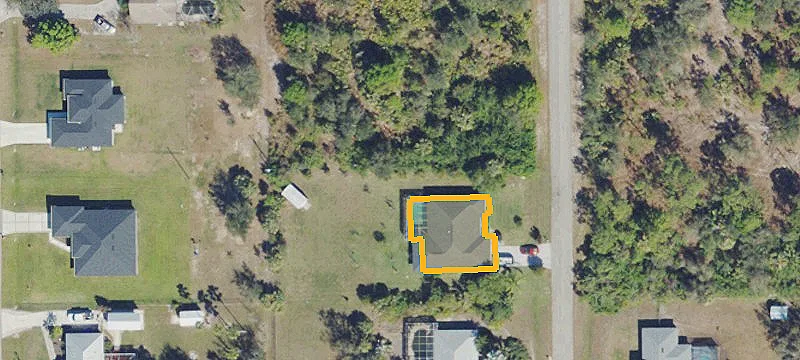 Residential Lot in Estate Neighborhood