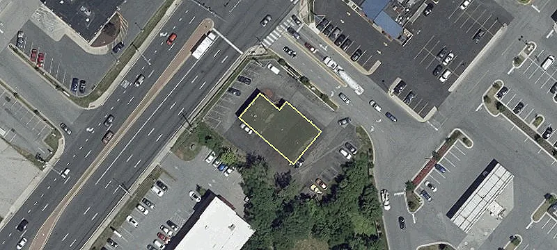 Renovated Shopping Center Space Available