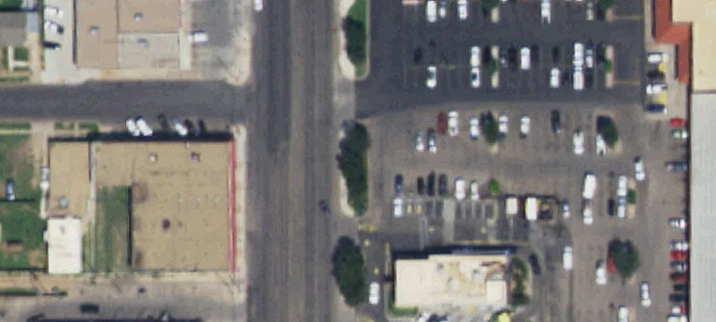 73,633 SF Shopping Center