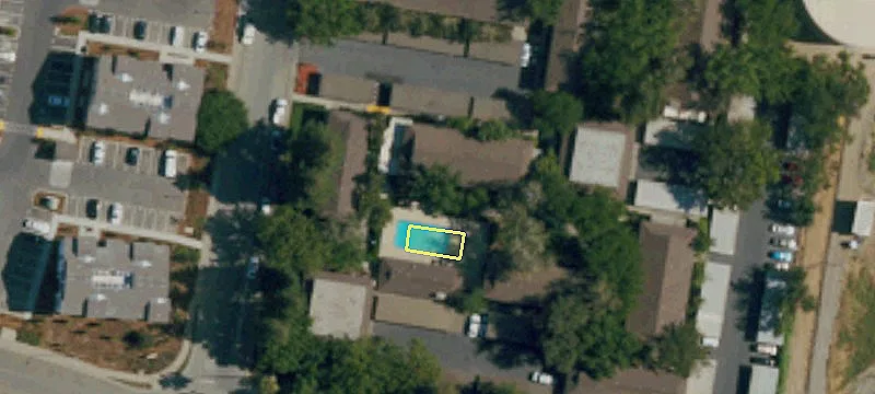 Riverbend Apartments in West Sacramento