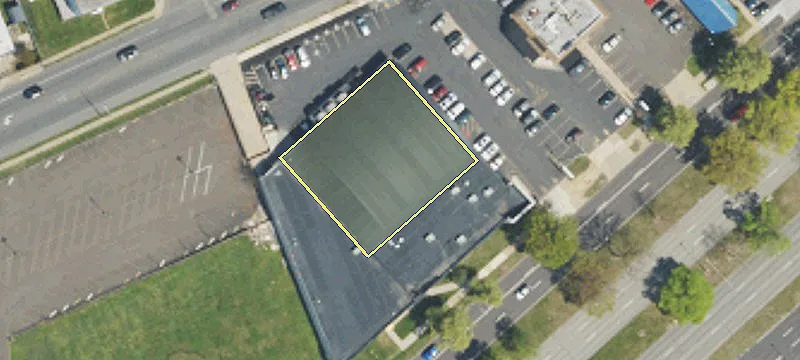 Retail Space on Roosevelt Boulevard