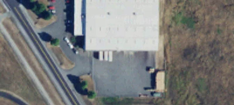 Versatile Hangar with Modern Amenities