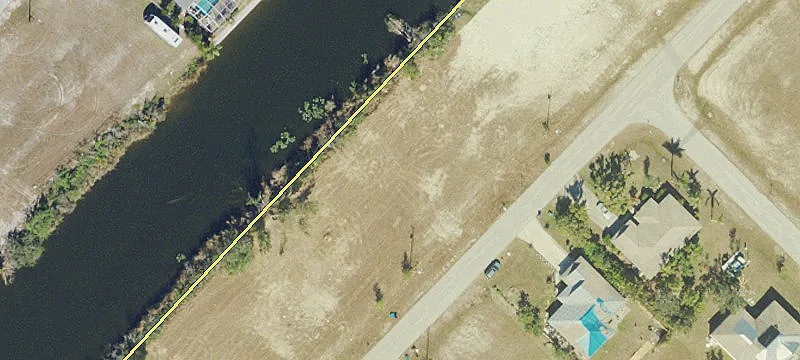 NW Cape Canal Lot