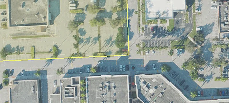 Retail Space in Kendall Center