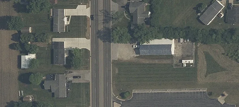 Versatile Building on High-Traffic Road
